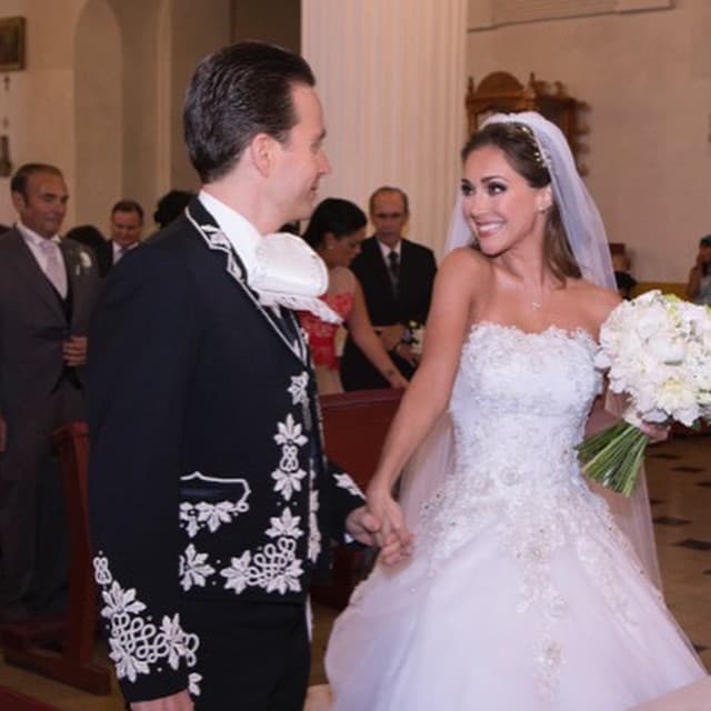 Inclusive, habían afirmado que la boda se realizaría en otra fecha, para evitar la presencia de la prensa.