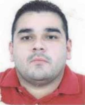 <h3 class="cms-H3-H3">José Juan Chacón Morales </h3>
<br>
<br>Este mexicano, de 38 años, es conocido como 'Camello' y se encuentra prófugo por su presunta participación en el asesinato de un agente de la Patrulla Fronteriza de Estados Unidos, Robert W. Rosas, Jr. 
<br>
<br>Hasta el momento, Chacón es uno de los cinco hombres acusados del homicidio que sigue pendiente. 
<br>
<br>El FBI ofrece una recompensa de hasta 100,000 dólares por información que conduzca a su aprehensión. 
<br>
<br>
<br>
<br> 
<br>
<br>