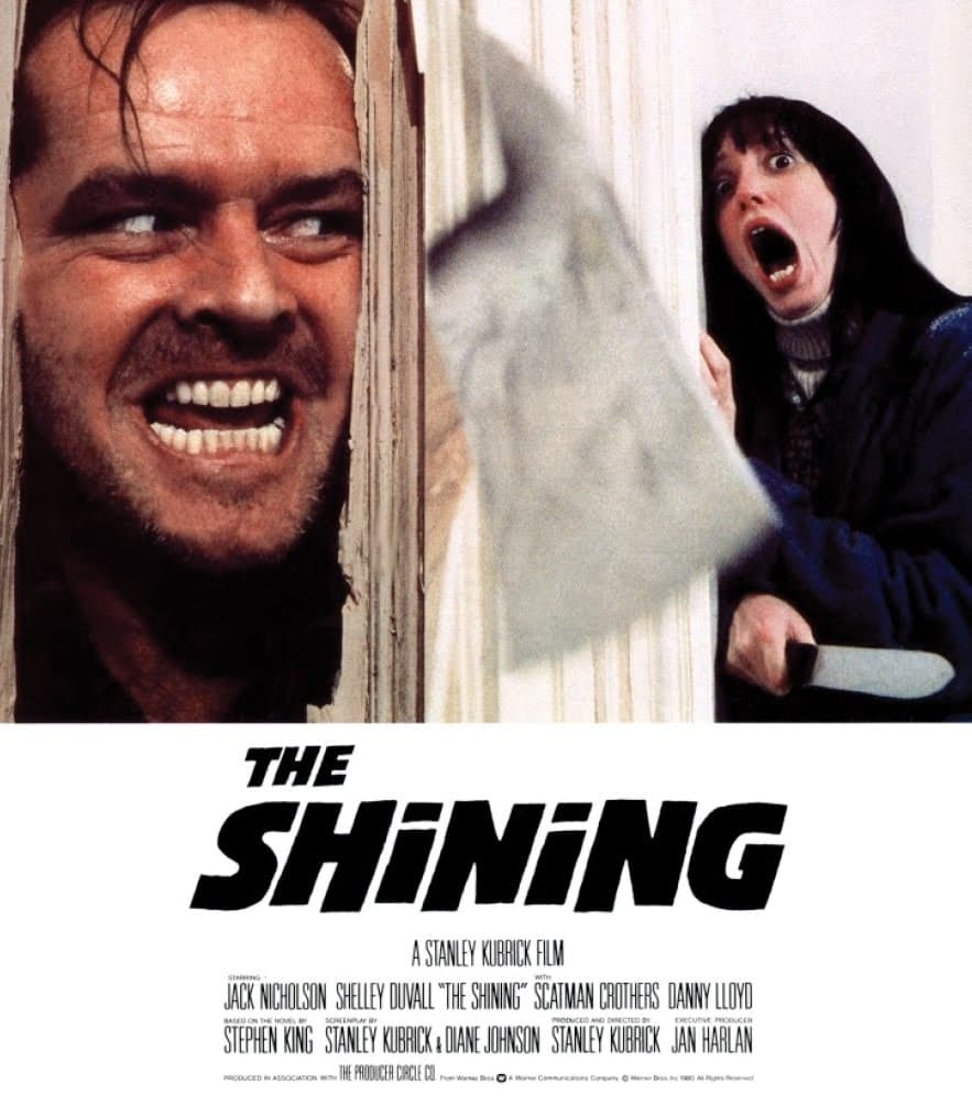 <h3>Para los que no les asusta la sangre:</h3>
<br>
<b>The Shining </b>(1980)
<br>
<b>Director: </b>Stanley Kubrick
<br>
<b>Actores:</b>
<a href="http://www.imdb.com/name/nm0000197?ref_=tt_ov_st_sm">Jack Nicholson</a>, 
<a href="http://www.imdb.com/name/nm0001167?ref_=tt_ov_st_sm">Shelley Duvall</a>, 
<a href="http://www.imdb.com/name/nm0515950?ref_=tt_ov_st_sm">Danny Lloyd</a> 
<br>Hasta 
<i>The Simpsons</i> se ha inspirado en esta película para uno de sus episodios, y es que el film es todo un icono. 
<i>The Shining</i> tiene numerosas escenas emblemáticas: la de la puerta, el niño con el triciclo por el pasillo, las gemelas con los vestidos azules, la máquina de escribir... Una magnífica obra para pasar miedo, y temer para siempre a las casas de montaña solitarias.