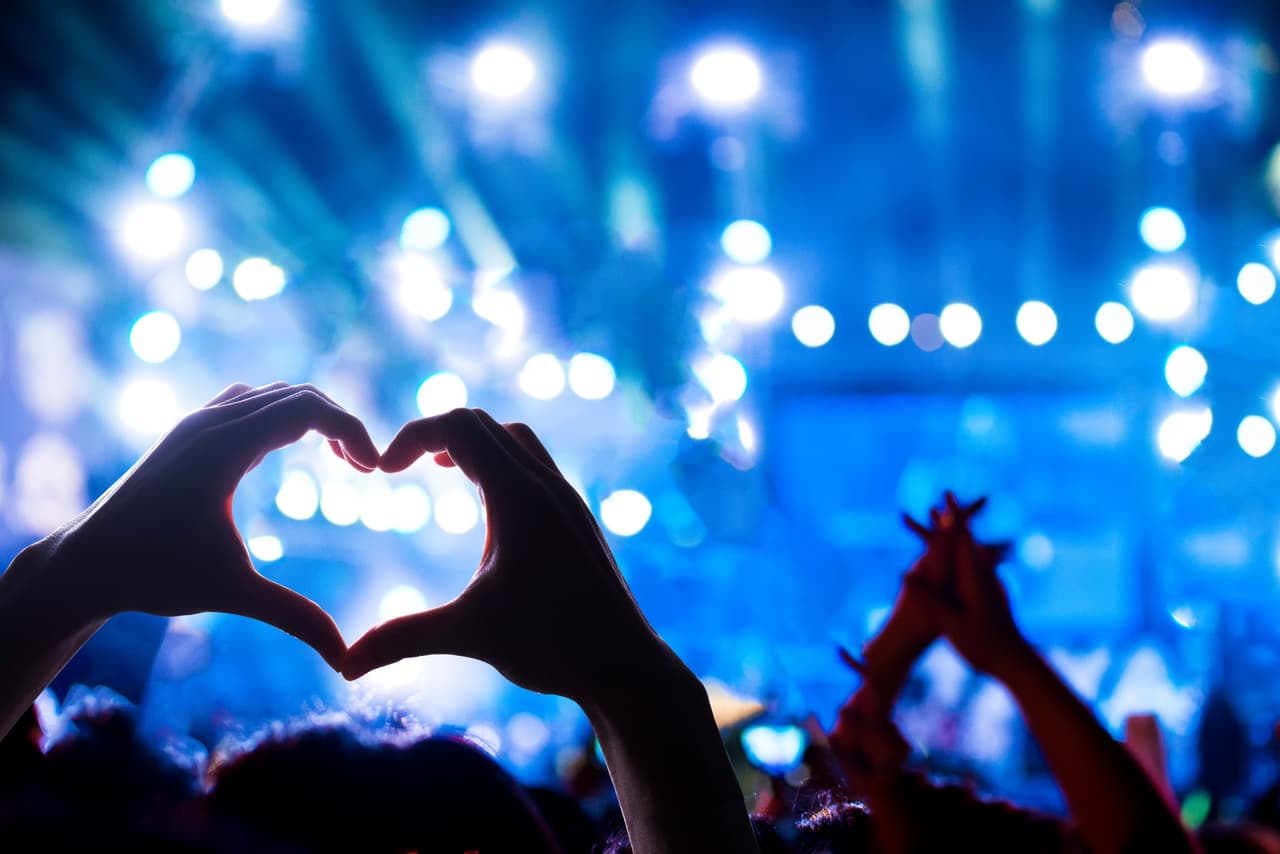 Los festivales y eventos musicales no tuvieron la mejor semana. Desplantes de artistas, problemas con el clima, rayos que impactan aviones, y una muerte, ensombrecieron el regreso de muchos artistas al sur del continente.