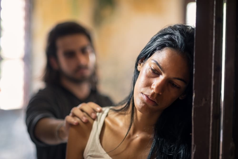 <b>GÉMINIS</b>
<br>Si está en un lugar público o incómodo para ellos, probarán de todo para hacerse los fuertes y no parecer vulnerables, aunque son muy sentimentales y pueden llorar con mucha facilidad.