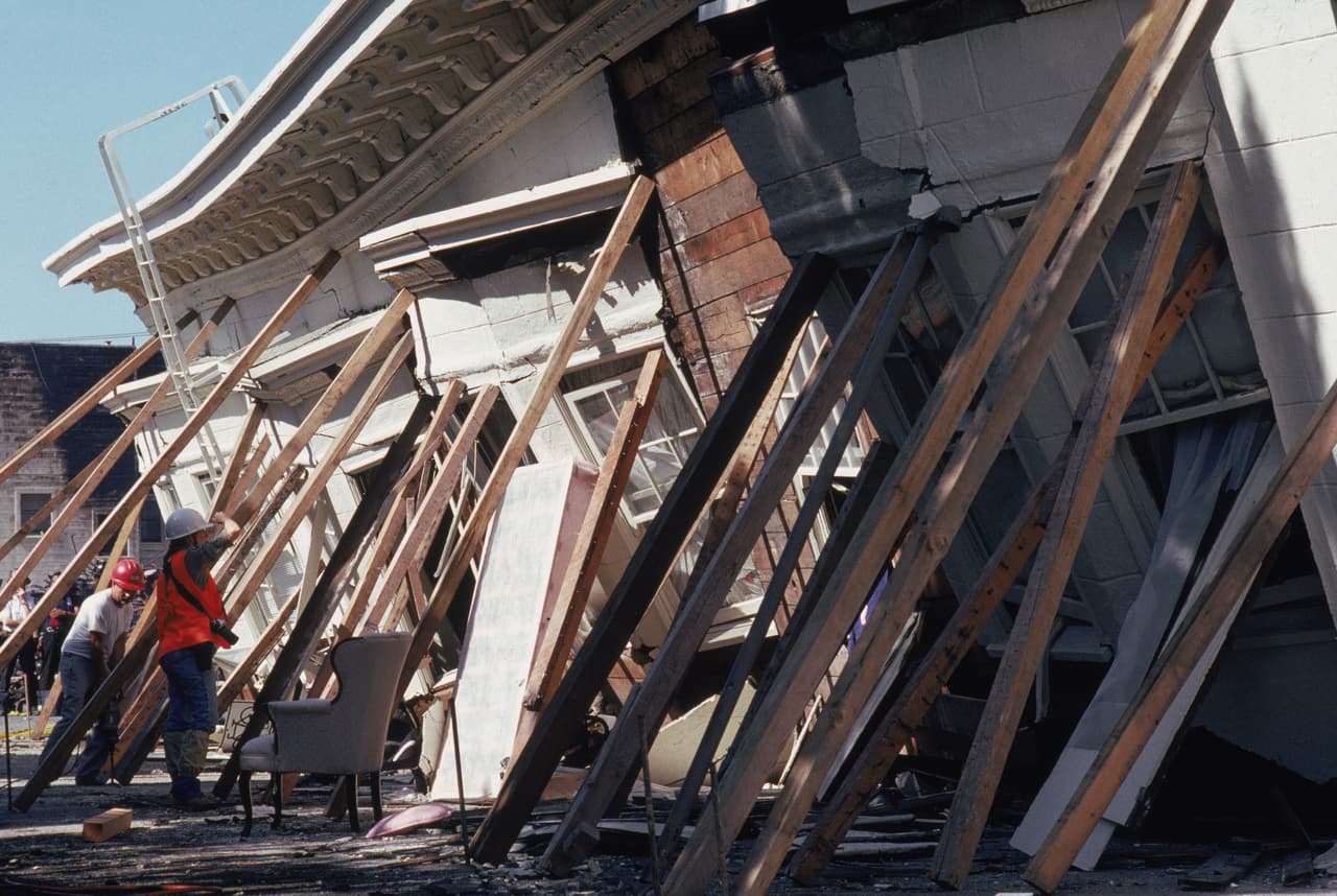 El terremoto de Loma Prieta que hace 30 años sacudió la costa central de California y la Bahía de San Francisco fue el parteaguas que detonó las investigaciones recientes sobre las fallas geológicas más peligrosas del estado: 
<a href="https://www.univision.com/local/san-francisco-kdtv/sobre-cual-vives-estas-son-las-fallas-geologicas-activas-y-peligrosas-en-el-norte-de-california" target="_blank">San Andrés, San Jacinto y Hayward</a>.