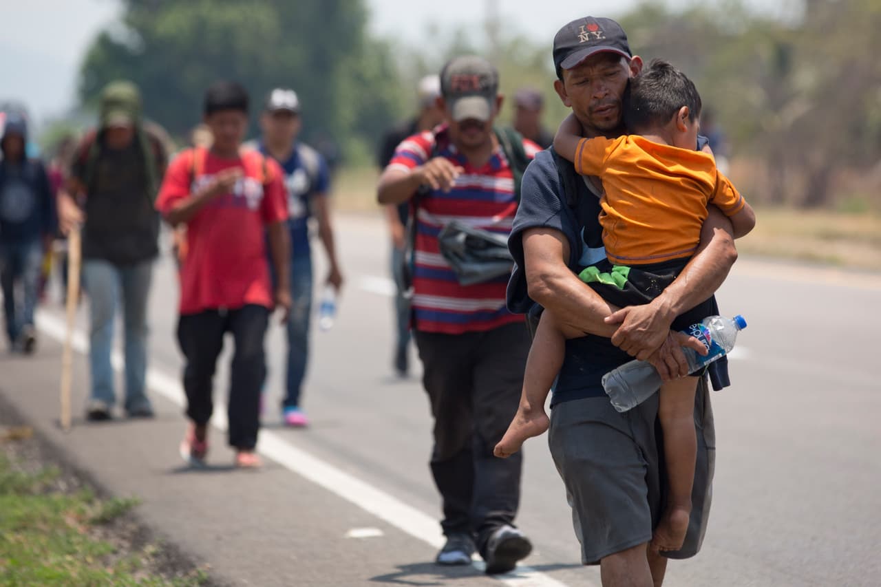 Las autoridades locales incluso emitieron un comunicado en que declararon una emergencia y aconsejaron el cierre de negocios porque la caravana, argumentaron, representaba un peligro para la seguridad local.