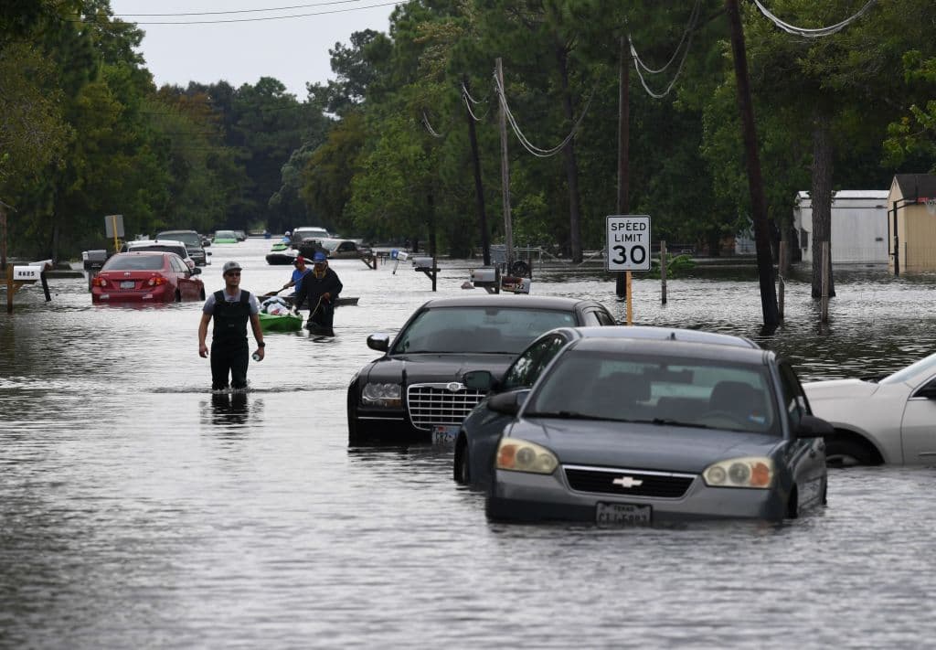 Para cuando Harvey se degradó a tormenta tropical adentrándose en Texas los últimos días de agosto, los daños por docenas de ciudades y condados ya eran asombrosos. Hasta el momento se calcula que fallecieron 60 personas y las pérdidas son superiores a los 40,000 millones de dólares.