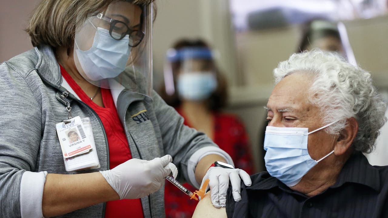 Dónde y cuándo puedes recibir la vacuna contra el coronavirus en el condado de Kern
