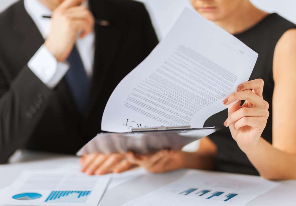 <b>Asistente Ejecutiva:</b> Requiere completar importantes tareas de gestión de oficina, preparar y analizar informes. El salario proyectado puede ir desde los 63,110 dólares hasta $100,600 al año y solo se requiere certificado de preparatoria.