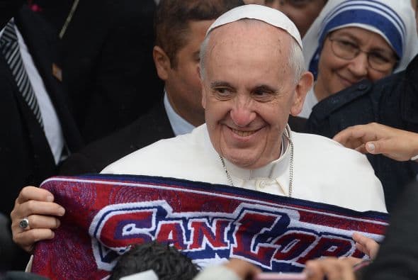 Francisco es un gran aficionado del fútbol, y el equipo de sus amores es el San Lorenzo.