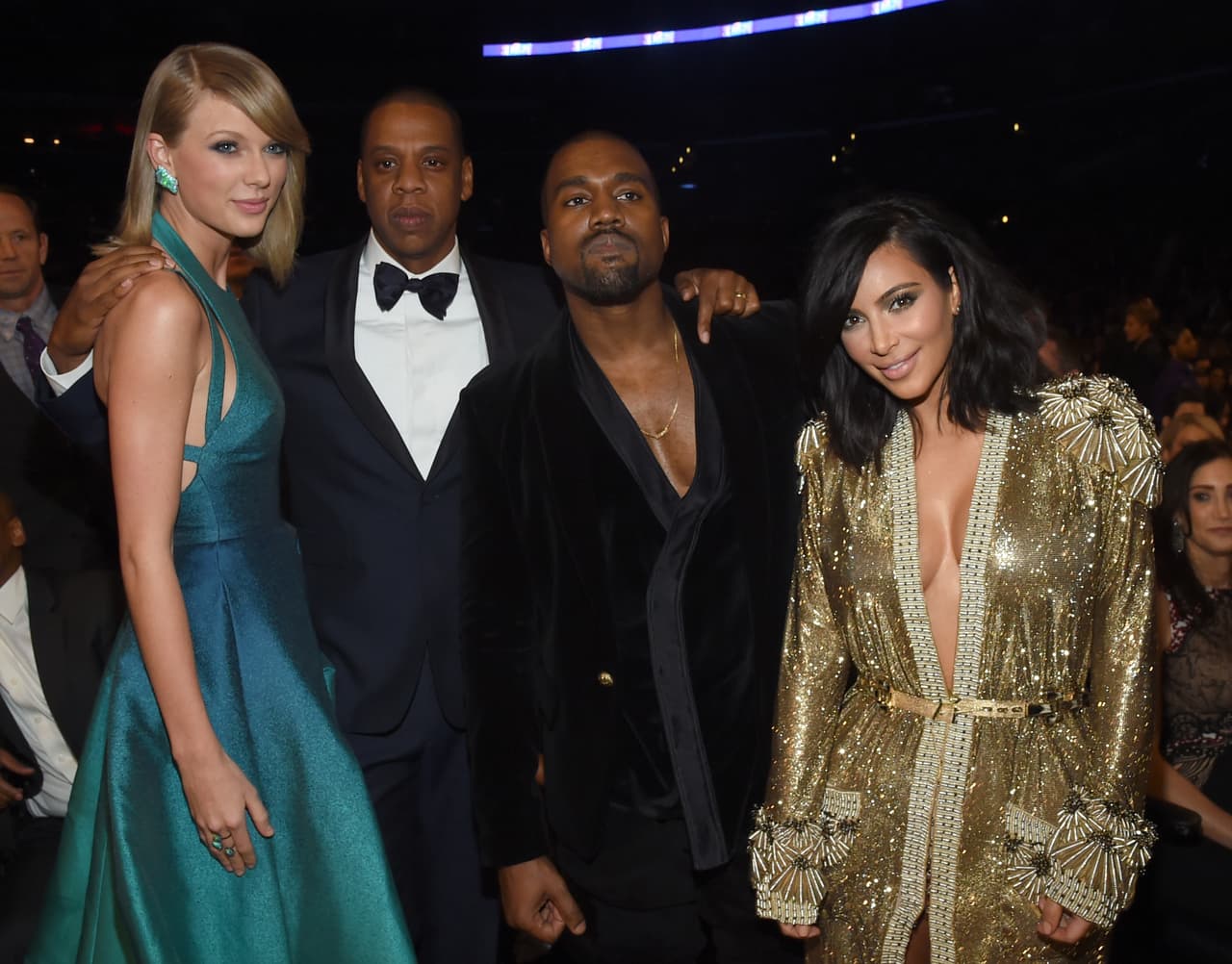Y como no era suficiente demostrar amor con Kanye y asegurarle al mundo entero que todo estaba bien, Jay-Z se unió a estas negociaciones de paz por aquello de que Beyonce de alguna manera estuvo involucrada en incidente de 2009 de alguna manera u otra.