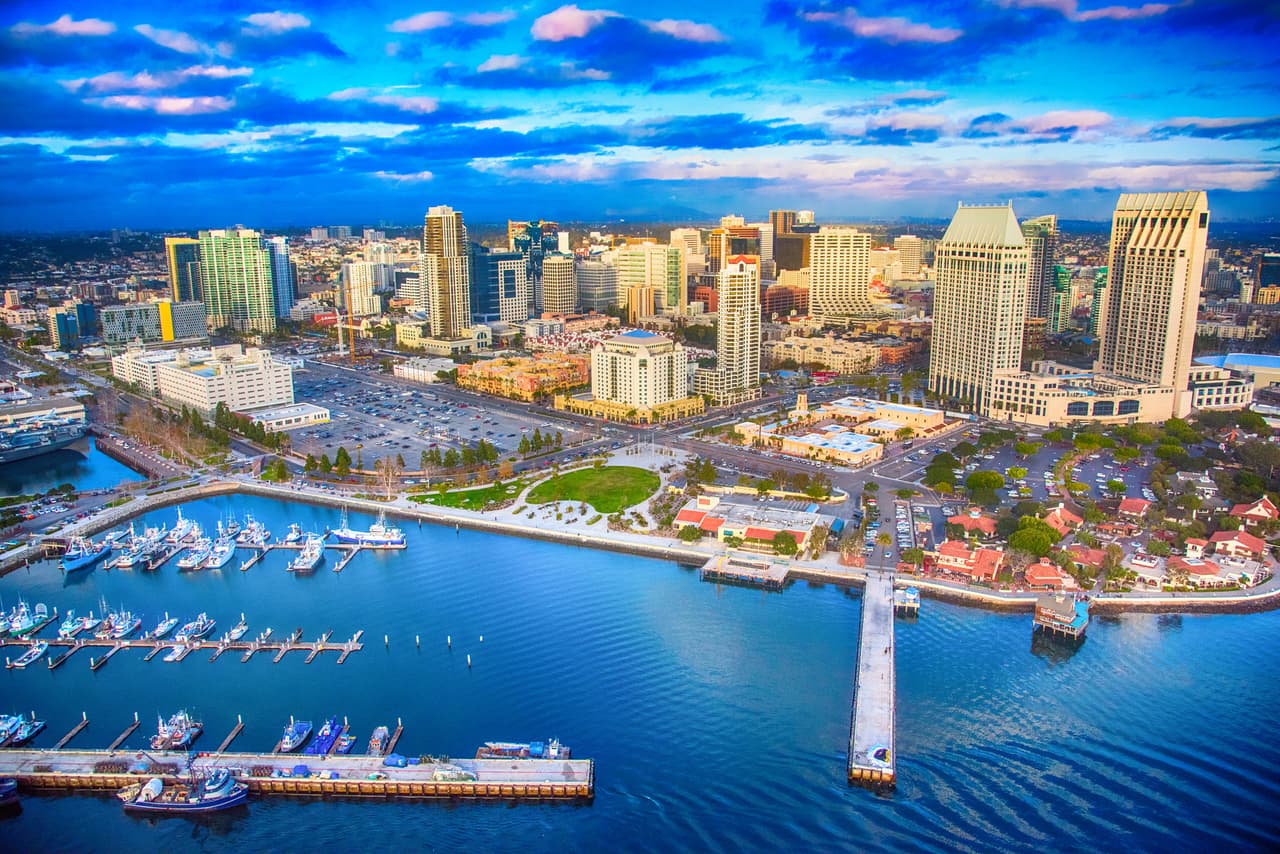 <h2 class="cms-H2-H2">21. San Diego, California</h2>
<br>
<br>💵 
<b>Salario mínimo por hora a partir del 1 de enero de 2023:</b> $16.30
<br>
<br>
<br>
<br>