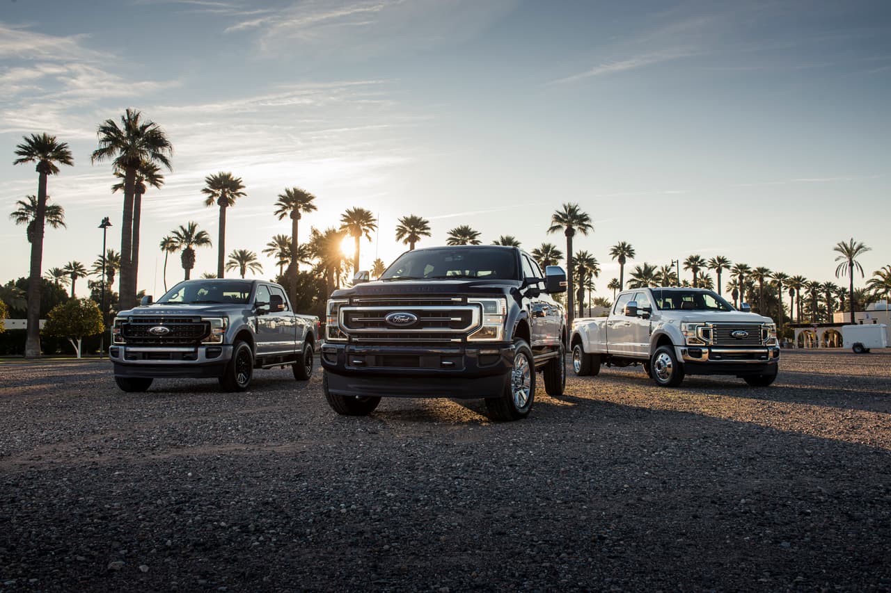El precio inicial de la F-350 Limited es de
<b> 85,105 dólares</b>, pero similar a la Lamborghini Urus, la cifra a pagar puede fácilmente salirse de control con los paquetes o elementos adicionales disponibles para este modelo.