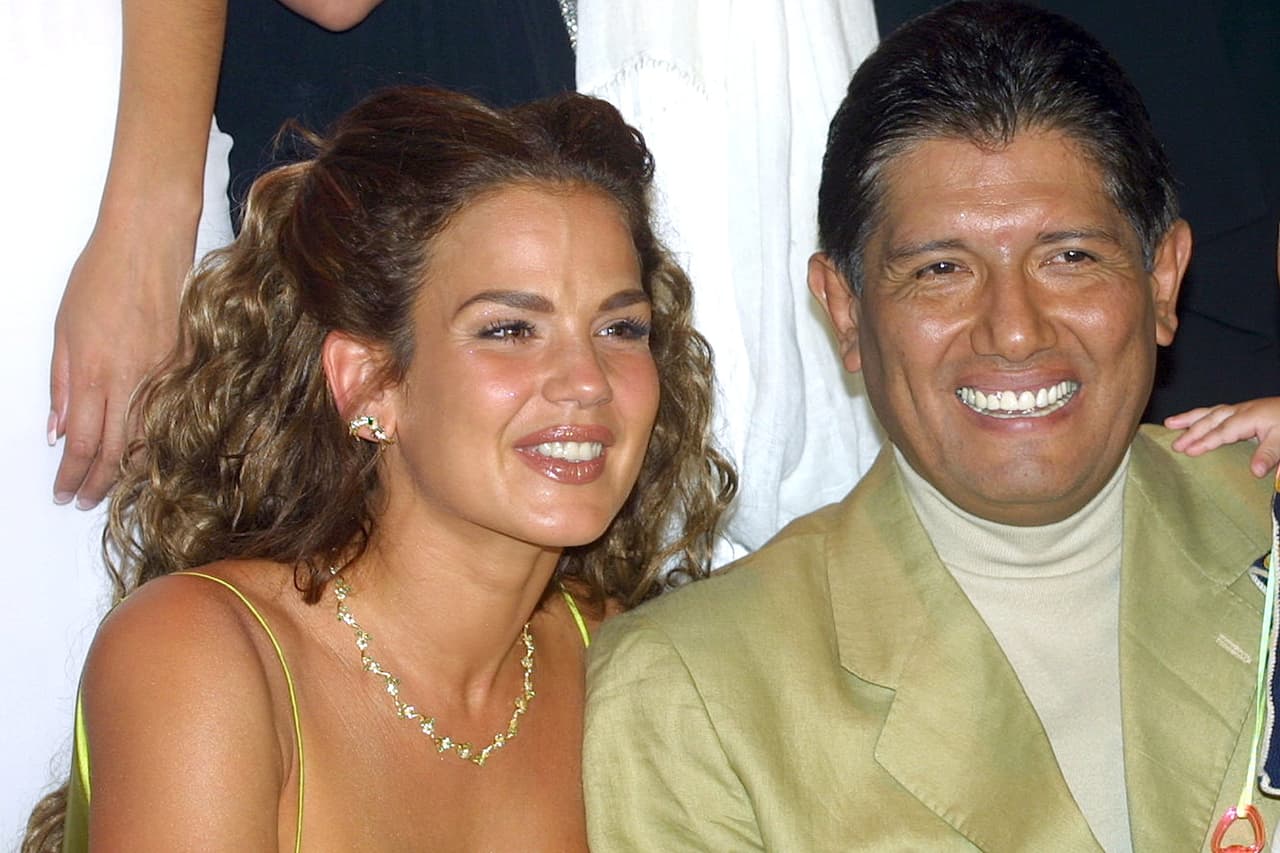 Bobby Larios cree que a Juan Osorio "
<b>no le gustaba la química</b> que había entre los dos personajes", al referirse a los papeles que él y Niurka tenían en 
<b>Velo de Novia. </b>
<br>