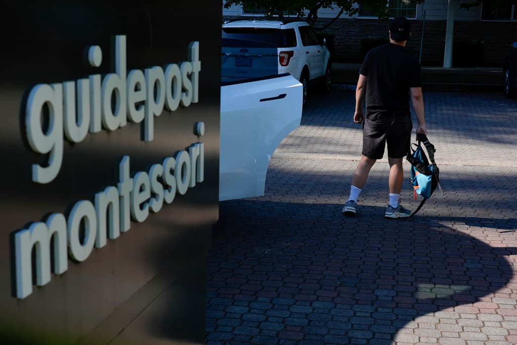 ICE detiene violentamente a un padre frente a la guardería de su hijo: "Traumatizante para la familia y los demás niños"