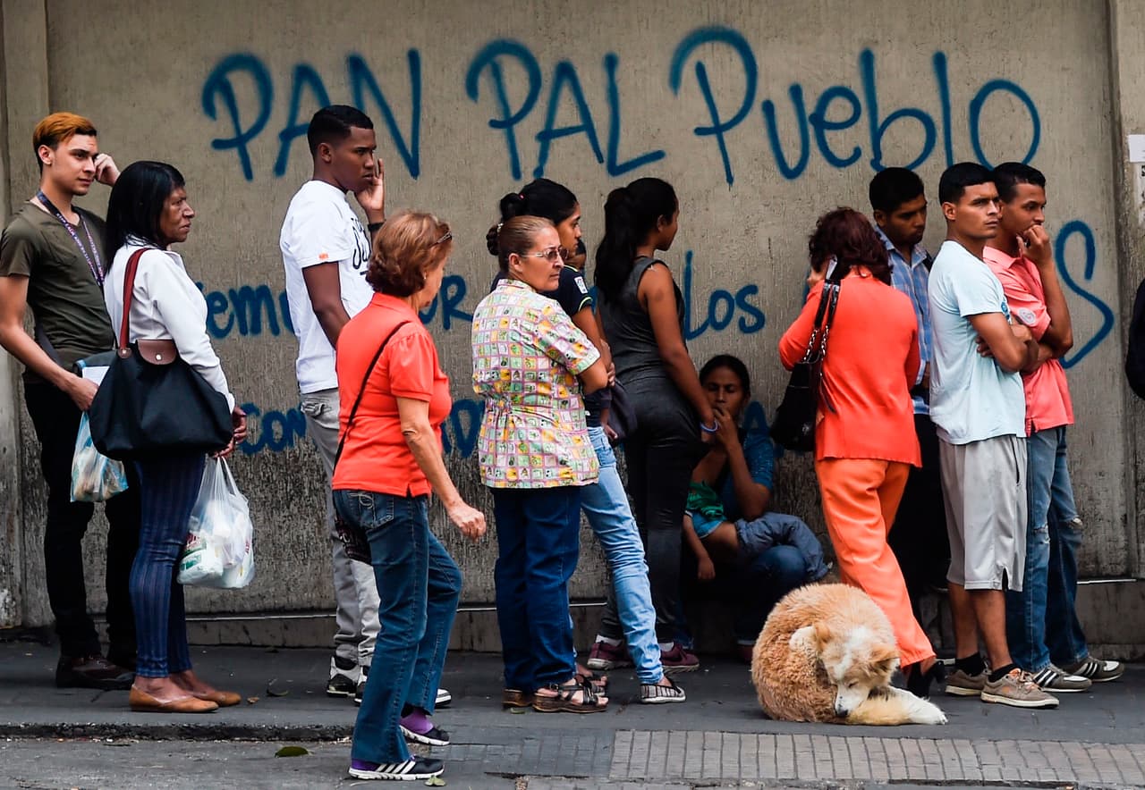 Poco pan y mucho circo: así funciona el Poder Comunal de Nicolás Maduro en Venezuela