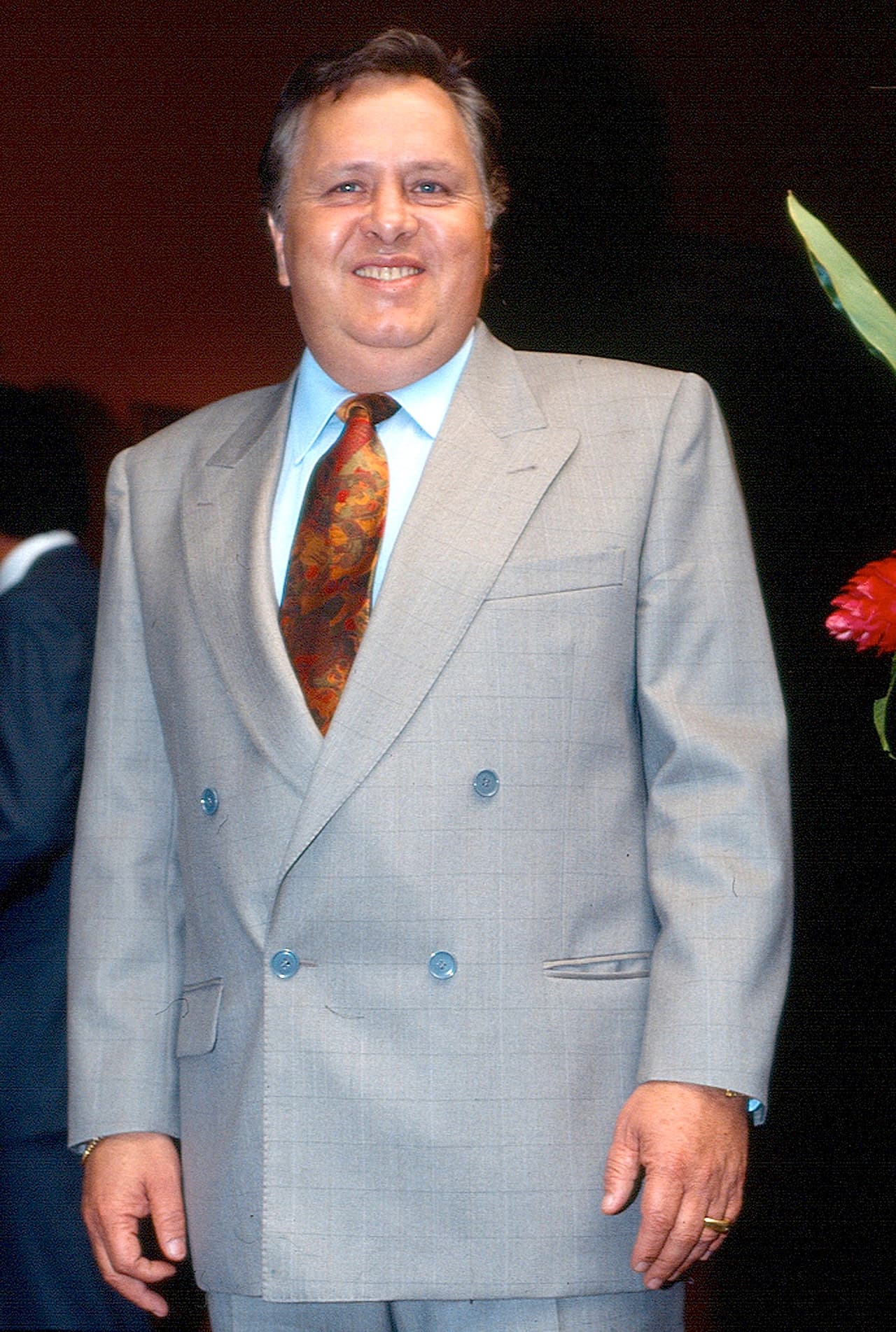 El 7 de junio de 1999 el conductor y humorista mexicano 
<b>Paco Stanley </b>fue asesinado a tiros en su camioneta tras haber salido de un restaurante donde había estado con algunos compañeros del programa 'Una tras otra'.
<br>