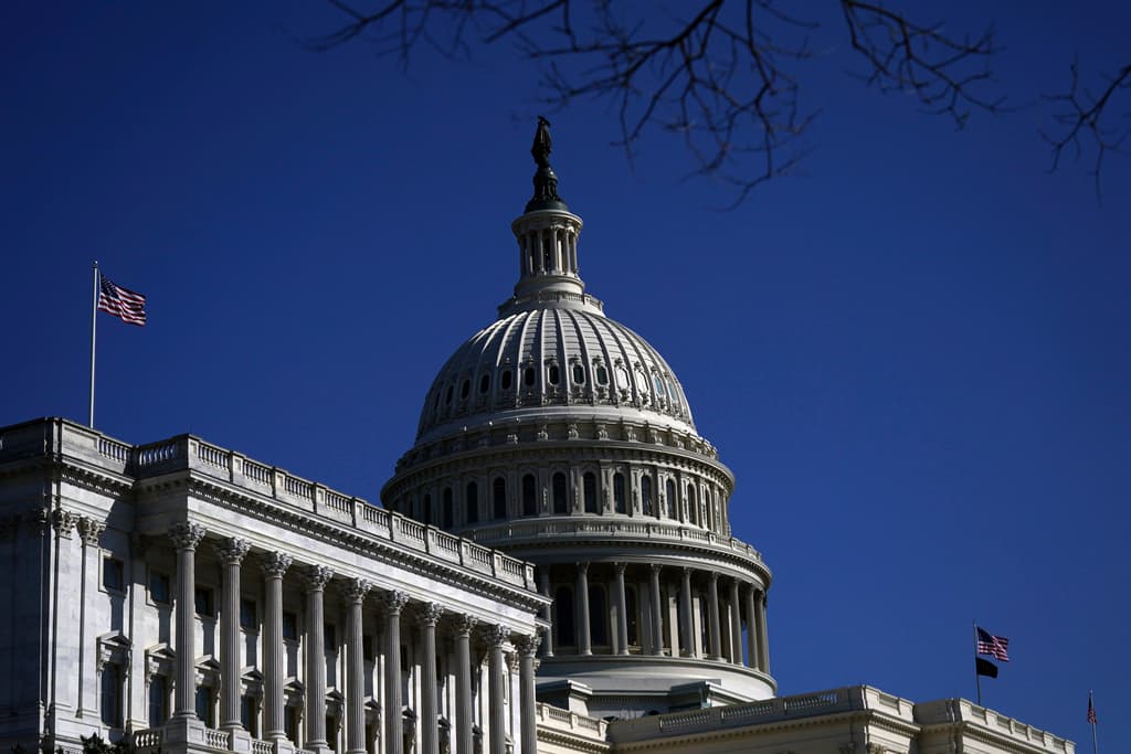 Más recortes a Medicaid y otros puntos del proyecto de ley de Trump que enfrentan a los republicanos en el Senado