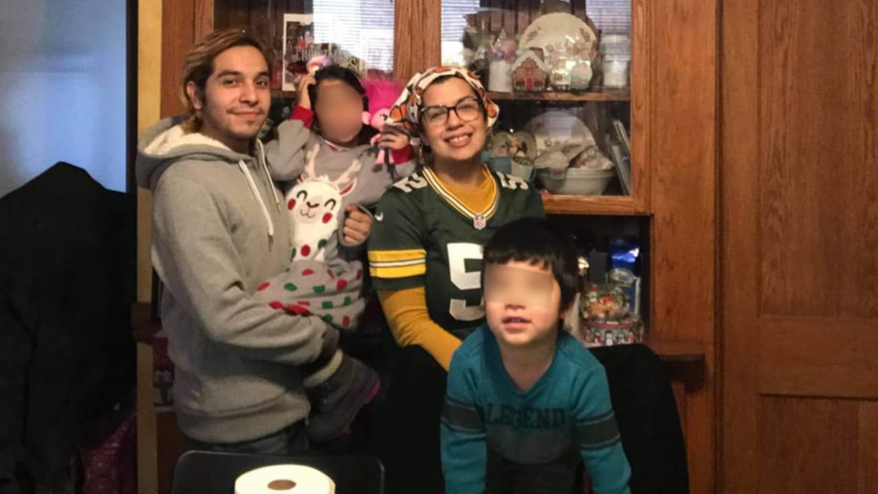 Christian y Esteban tenían antecedentes de violencia doméstica. Finalmente,
<b> este miércoles la joven madre fue hallada muerta en su casa de la cuadra 5400 al oeste de la 22nd Place, en Cicero</b>. 
<br>Según las autoridades, Basaldúa habría confesado haber agredido a quien fuera su pareja. 
<br>