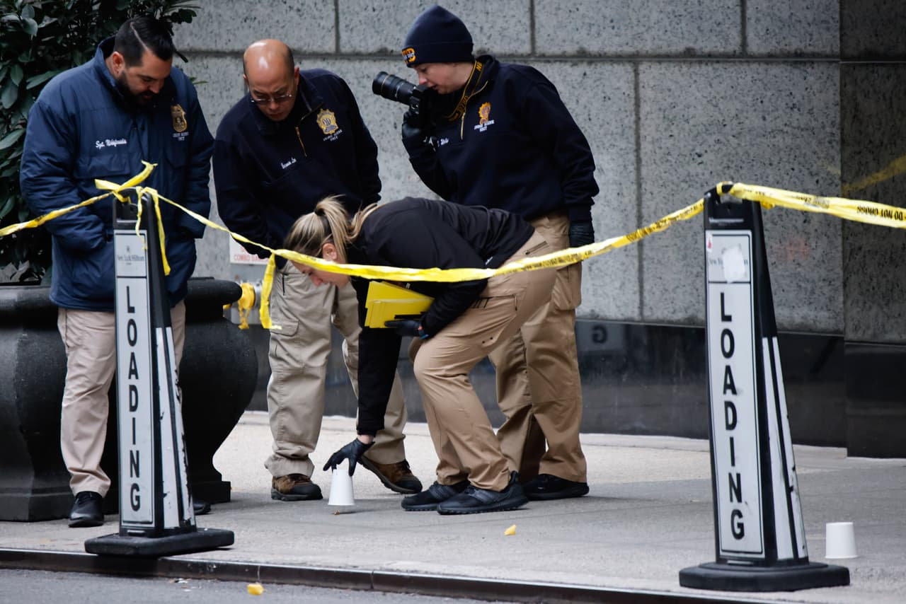 Continúa la búsqueda del sospechoso del asesinato en Nueva York de Brian Thompson, CEO de UnitedHealthcare 
