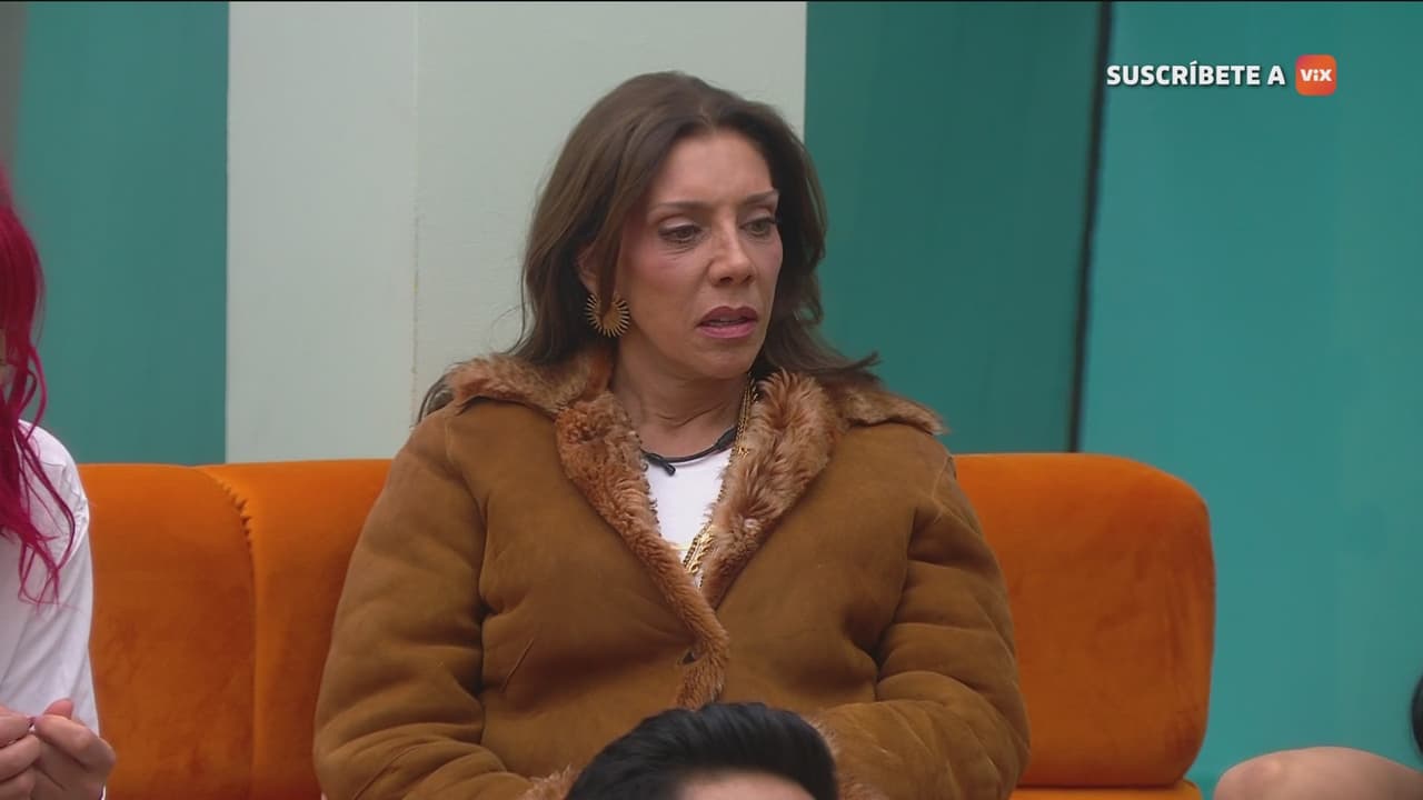 Novio de Cynthia entra a la casa y protagonizan tremendo beso en plena gala