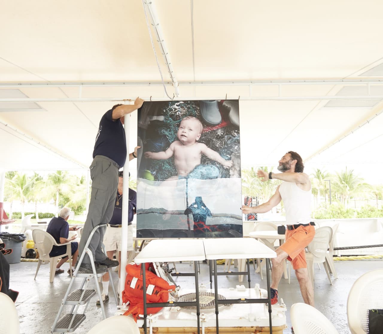 Las piezas, luego de la exhibición marina, pueden ser adquiridas en la galería Rosenbaum Contemporary en Boca Ratón.