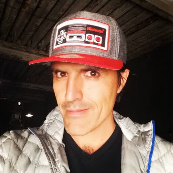 El productor terminó con los chismes y habló para la revista 'Quién': "
<b><a href="http://www.univision.com/personas-belinda-peregrin-schull-e">Belinda</a></b> es solamente una amiga, íbamos a hacer una película juntos pero el proyecto está parado".