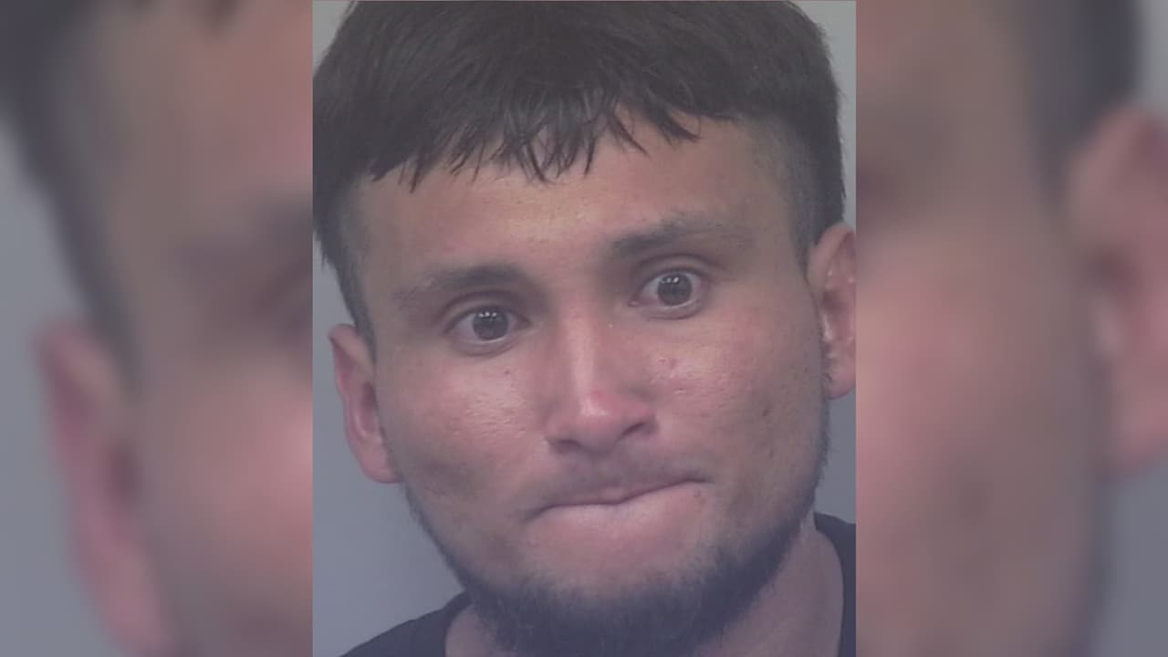 Hispano es detenido por andar en bicicleta en la acera en Georgia y termina con ‘hold’ de ICE