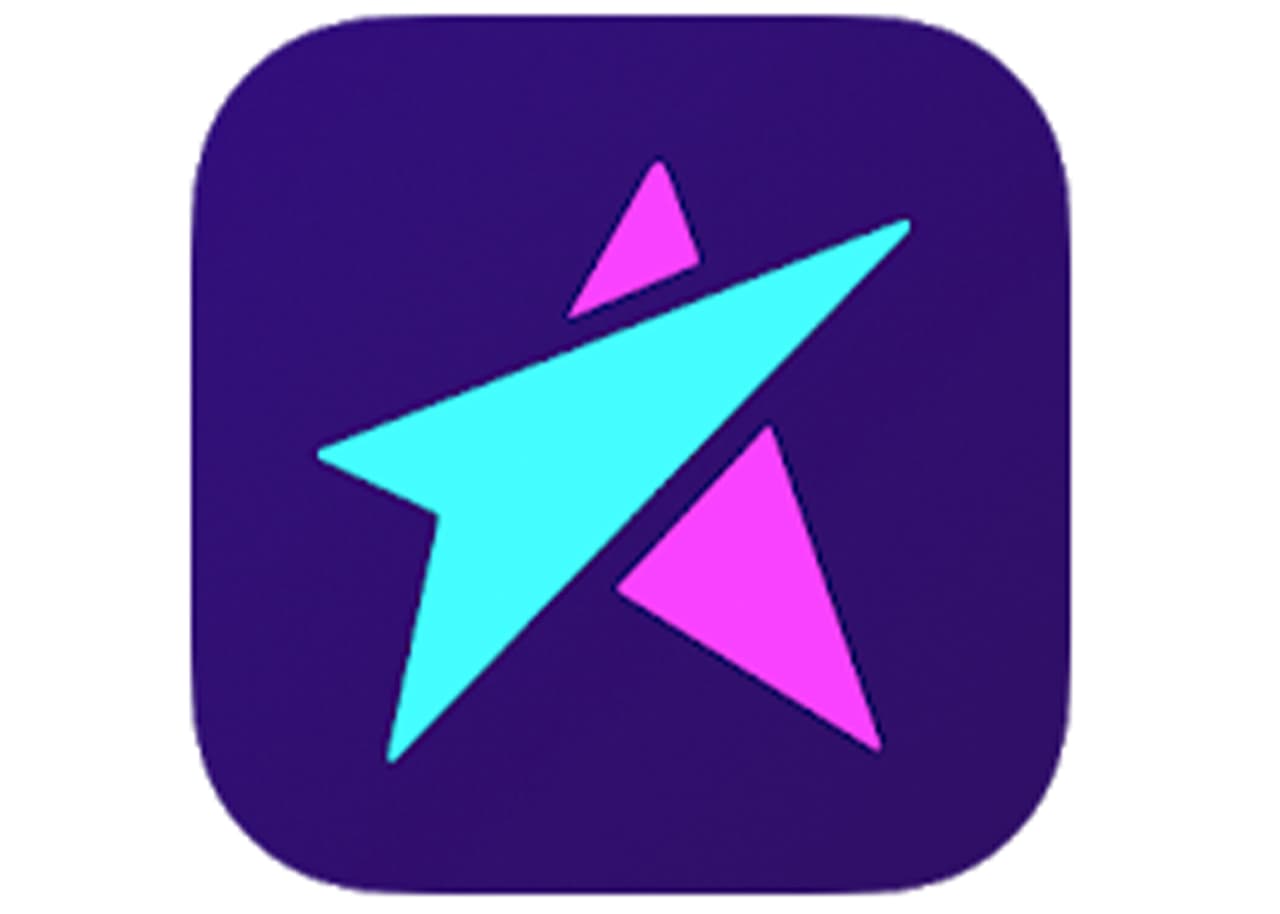 Esta es otra app del mismo estilo que la anterior y asociado a Tik Tok. El objetivo es hacer live streaming, o transmisiones en vivo donde se interactúa con otros sin ningún control sobre quien ve sus transmisiones. 
<br>Las autoridades policiales aconsejan prestar especial atención a esta app, pues durante una investigación que revisó el comportamiento de estas herramientas, los agentes descubrieron usuarios difundiendo comentarios racistas y adolescentes con poca ropa. 
<b>Los comentarios de índole sexual, de eventuales depredadores son una preocupación, aseguran.</b>
<br>