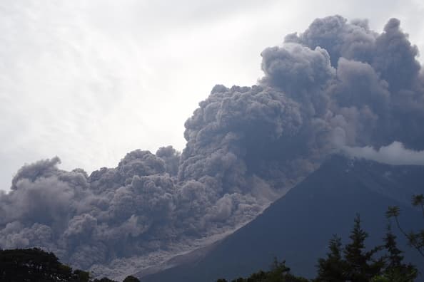 “Verdaderos huracanes incandescentes”: la razón por la que el volcán de Fuego ha sido tan mortal 