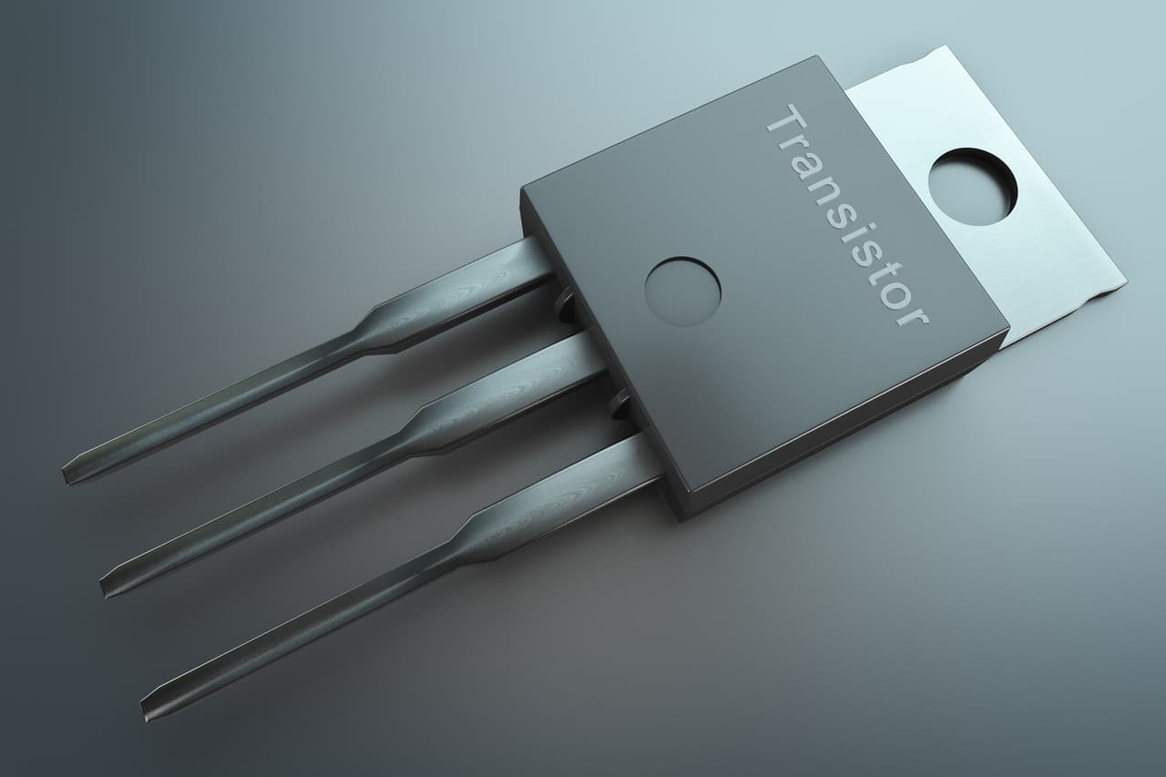 <b>Puesto 7. Los transistores.</b> Estos diminutos aparatos permiten un control preciso del flujo de corriente a través de las placas de circuitos y son un componente esencial en casi todos los dispositivos electrónicos modernos. La cantidad de transistores en los equipos sigue aumentando mientras su tamaño disminuye, por esto su notable impacto en la tecnología solo seguirá creciendo.