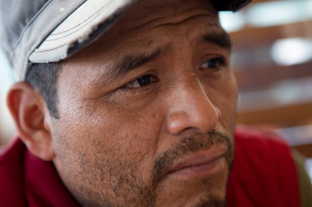 Mynor Cardona, el padre de Yenifer Yulisa Cardona Tomás, durante una entrevista en Ciudad de Guatemala, el lunes 4 de julio de 2022.