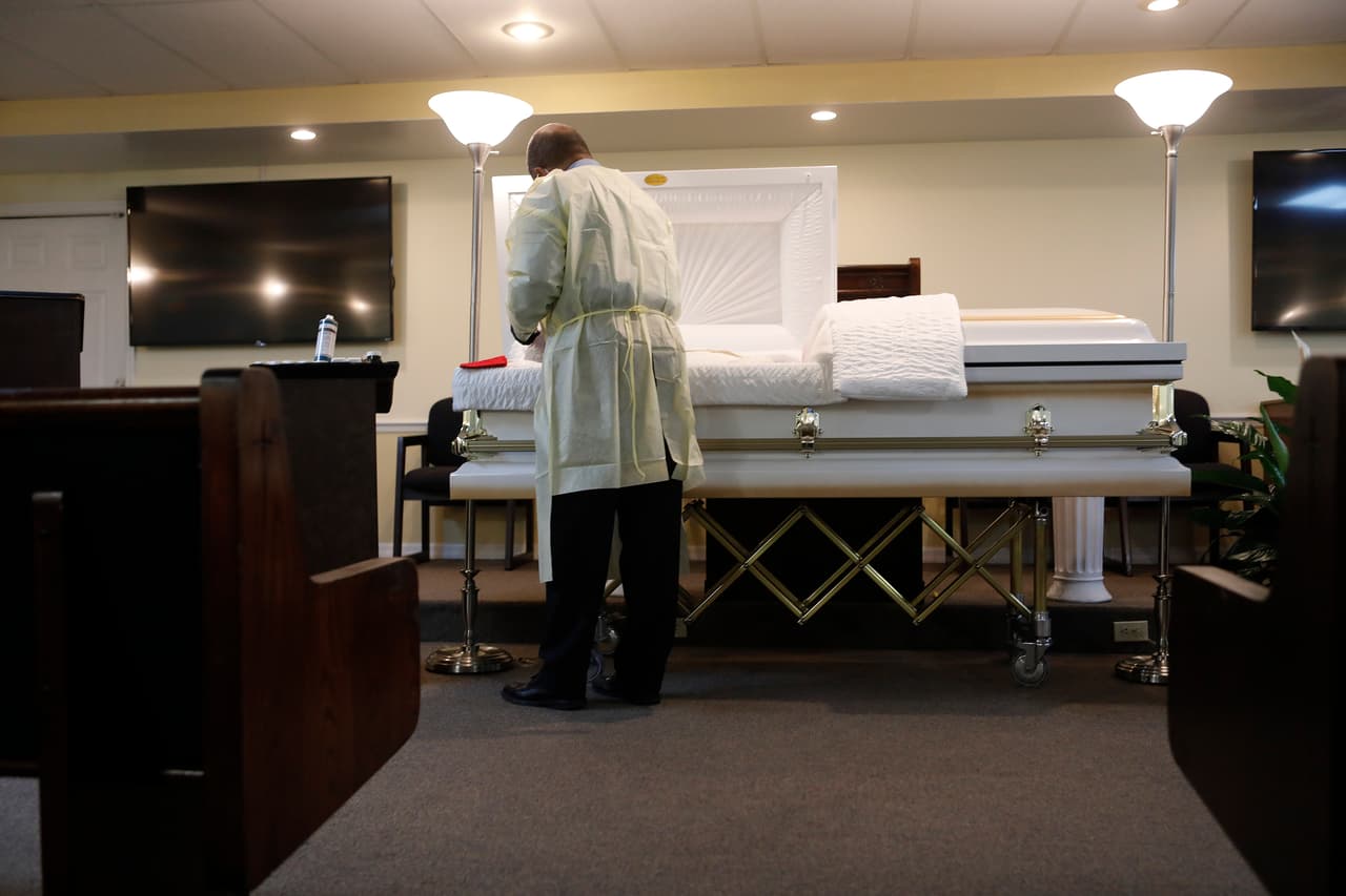 La declararon muerta, pero en la funeraria se dieron cuenta que respiraba