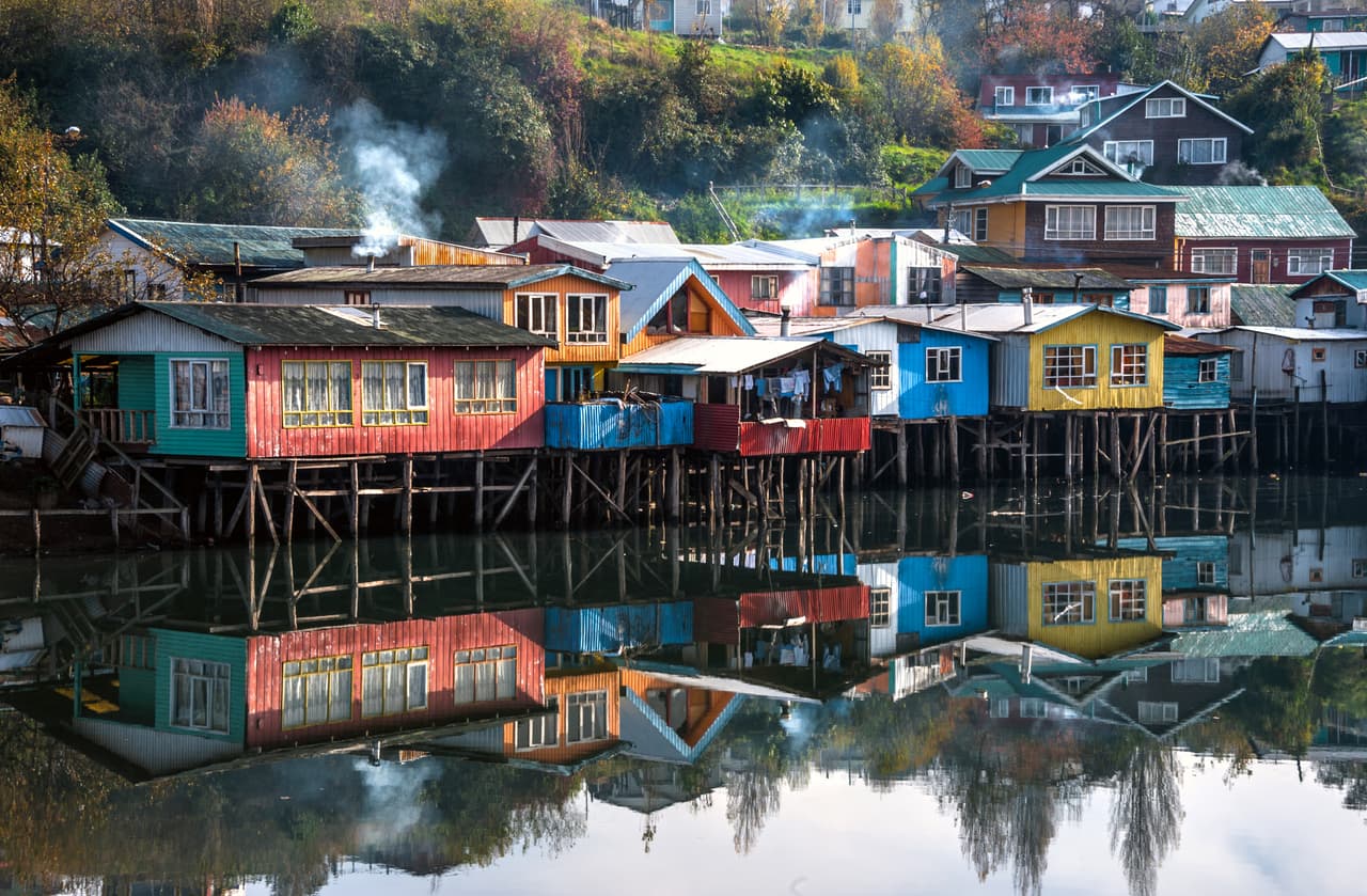 Las iglesias y los palafitos de Chiloé no sufrieron mayores problemas por el terremoto.