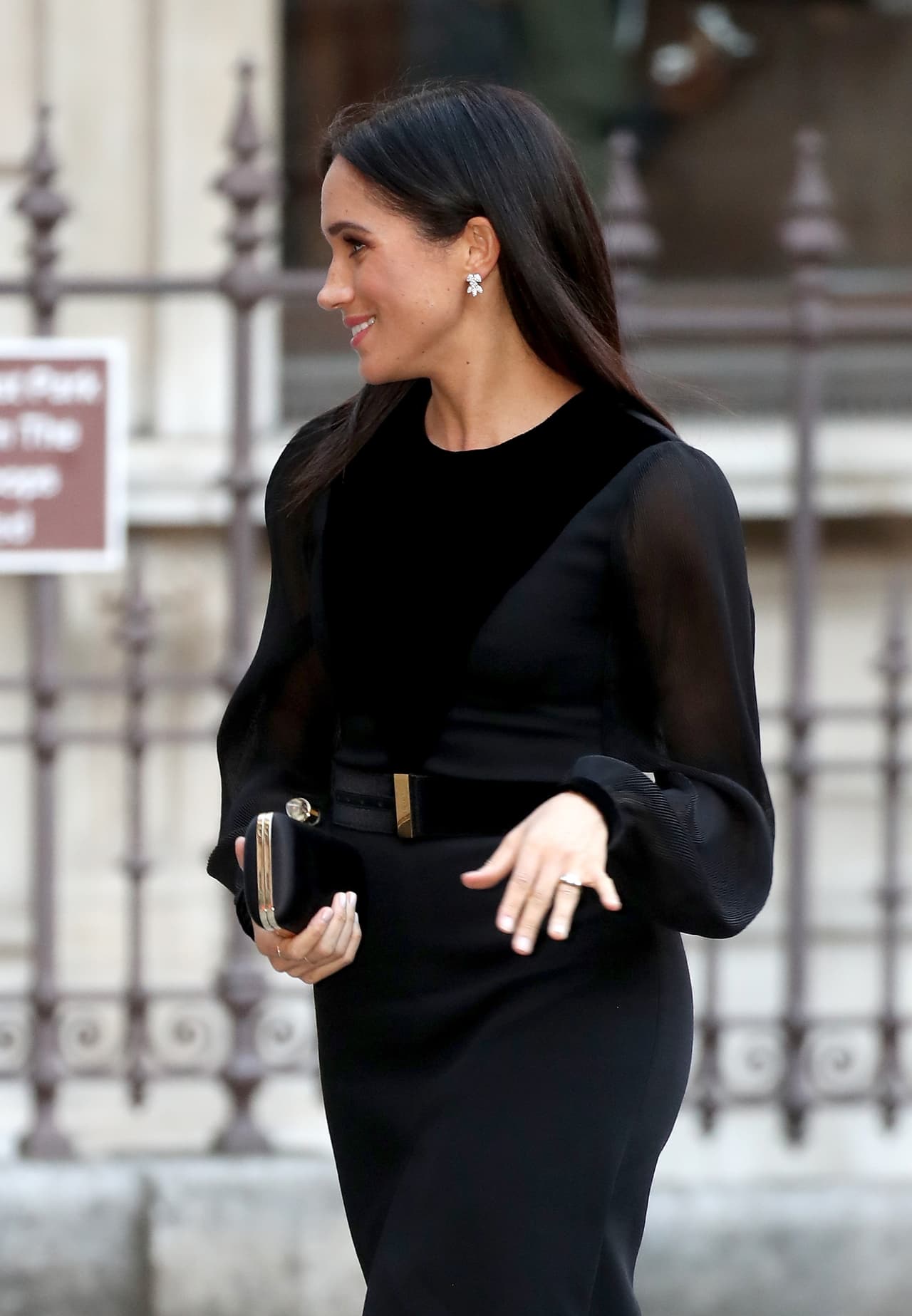 Para la ocasión, Meghan volvió a elegir a la casa Givenchy, comandada por la diseñadora de su vestido de novia.