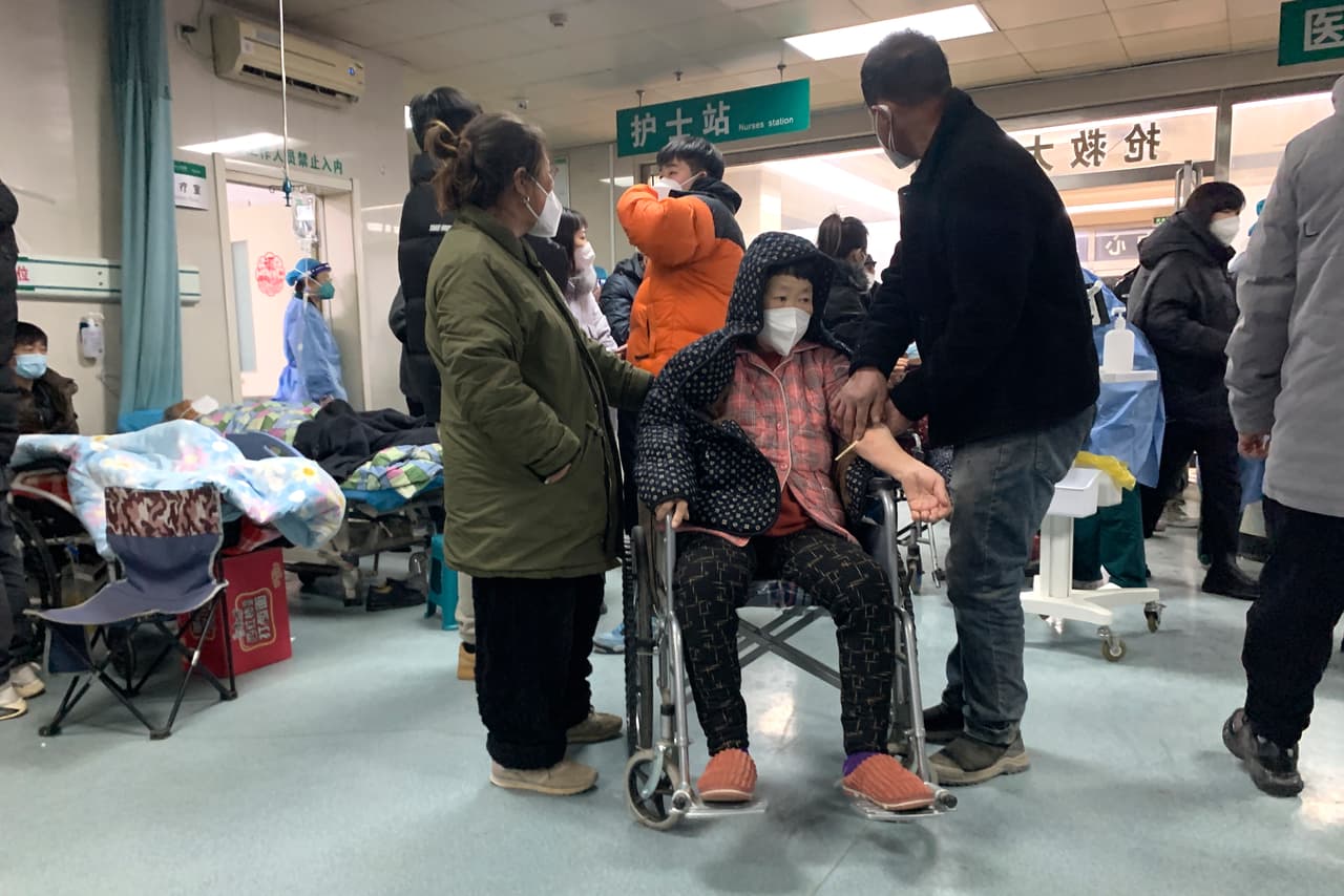 El coronavirus causa estragos en China: hospitales y crematorios desbordados