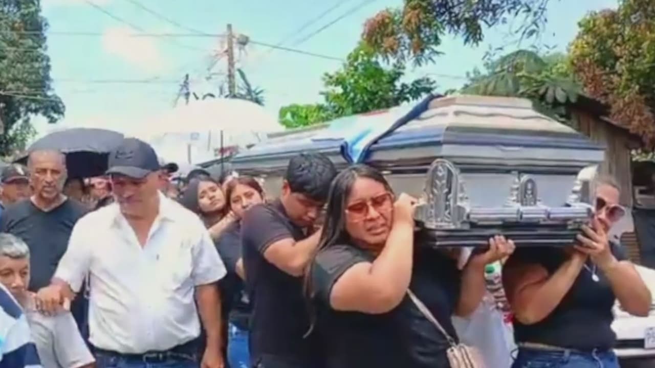 Tres jóvenes son asesinados a tiros tras salir de la escuela: sicarios les dispararon en un parque
