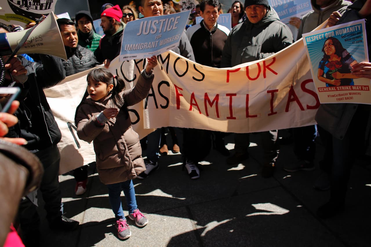 La American Academy of Pediatrics asegura que el mensaje que los niños (inmigrantes) reciben de los más altos niveles del gobierno federal está exacerbando sus miedos y ansiedades.