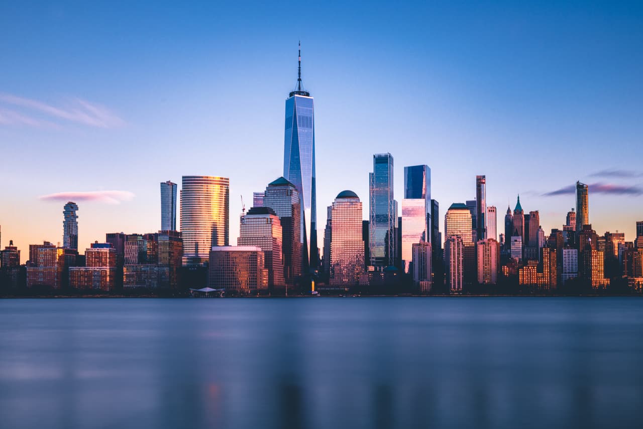 <h3 class="cms-H3-H3">1. Nueva York</h3>
<br>
<br>El estado de Nueva York cobra un 8.82% de impuestos a los premios de lotería. Nadie ha ganado el gran premio de Powerball desde el pasado 3 de agosto, lo que equivale a 39 sorteos consecutivos sin que nadie acierte a los seis números. 
<br>