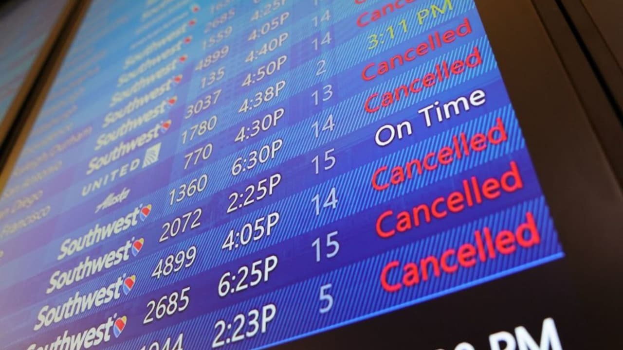 Tormenta invernal causa caos en TPA: cientos de vuelos cancelados y retrasados este miércoles