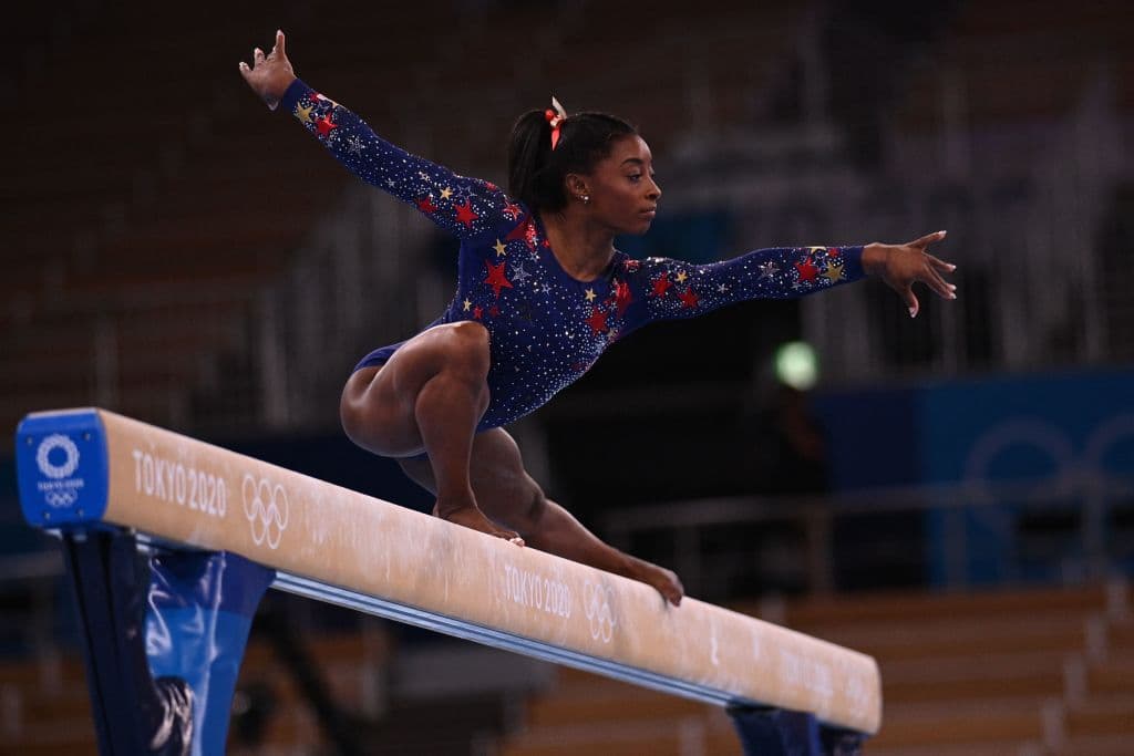 Simone Biles reaparece: se inscribe para la final de barra de equilibrio
