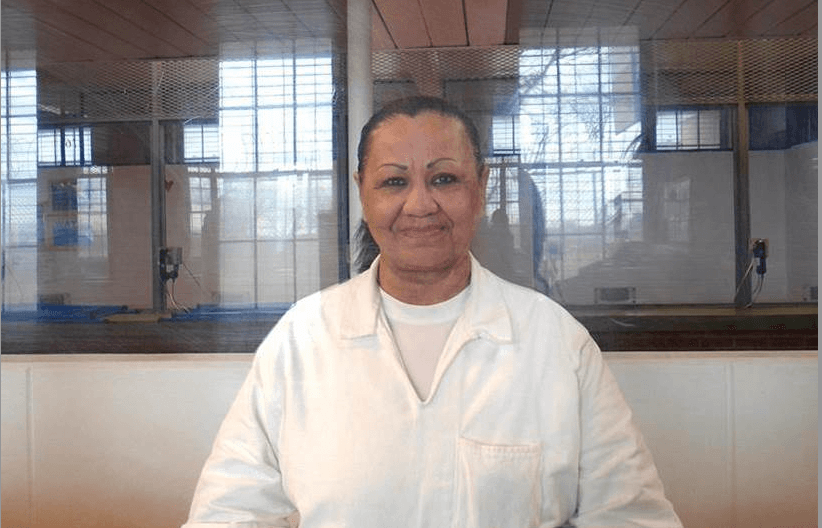En el 2008, 
<b>Melissa Lucio</b> fue sentenciada a pena de muerte en Texas por la muerte de su hija de 2 años, 
<b>Mariah Álvarez</b>. La niña murió al caer de las escaleras de su casa en el 2007. 
<br>
<br>El médico forense que atendió el caso dijo que la niña murió a causa de "traumatismo craneoencefálico con fuerza contundente".