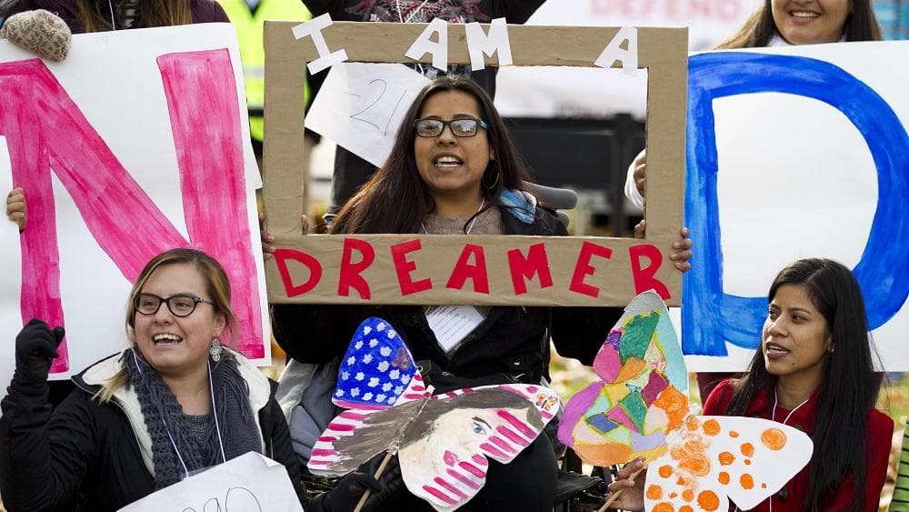 Claves del nuevo DACA: cuándo entra en vigor y cuáles son sus limitaciones