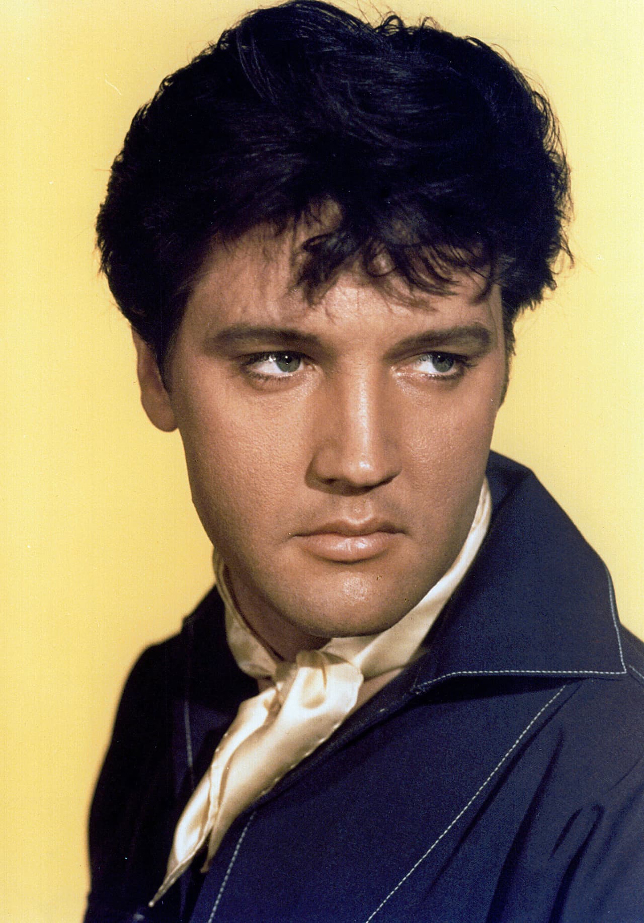 Elvis Presley era un ferviente creyente en los ovnis y la vida inteligente extraterrestre, pero pocos sabían por qué el cantante estaba a favor de la ufología.