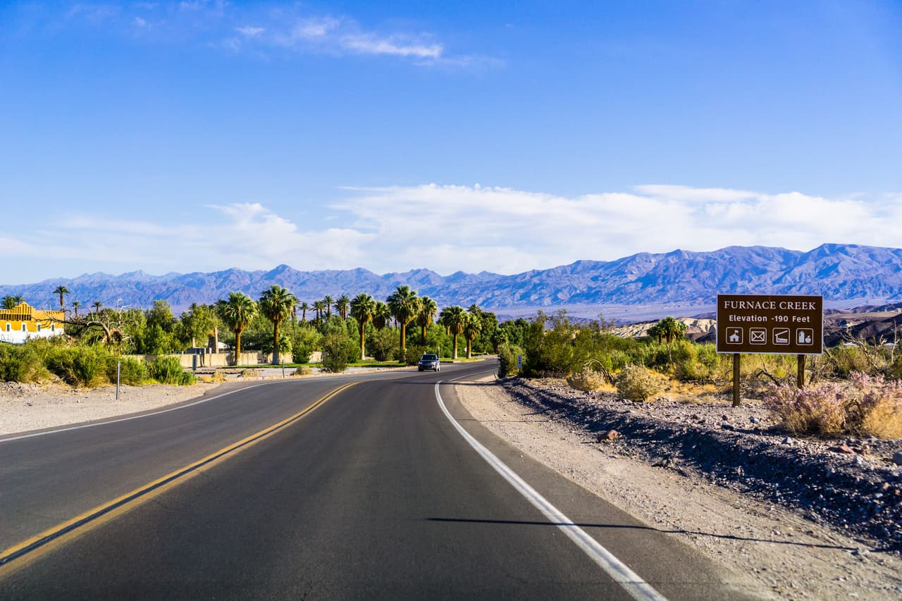 <h3 class="cms-H3-H3">16. Oasis, California</h3>
<br>
<br>🏚️
<b> Ingreso familiar promedio:</b> $17,946
<br>
<br>🏚️ 
<b>Tasa de pobreza: </b>53.5%
<br>
<br>🏚️ 
<b>Tasa de desempleo promedio en los últimos cinco años: </b>19.7%
<br>
<br>🏚️ 
<b>Adultos con licenciatura: </b>3.7%
<br>
<br>🏚️ 
<b>Población:</b> 2,554
<br>