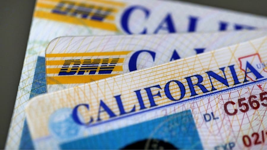 ¿En redes sociales te ofrecen tramitar tu licencia? Cuidado, es un fraude