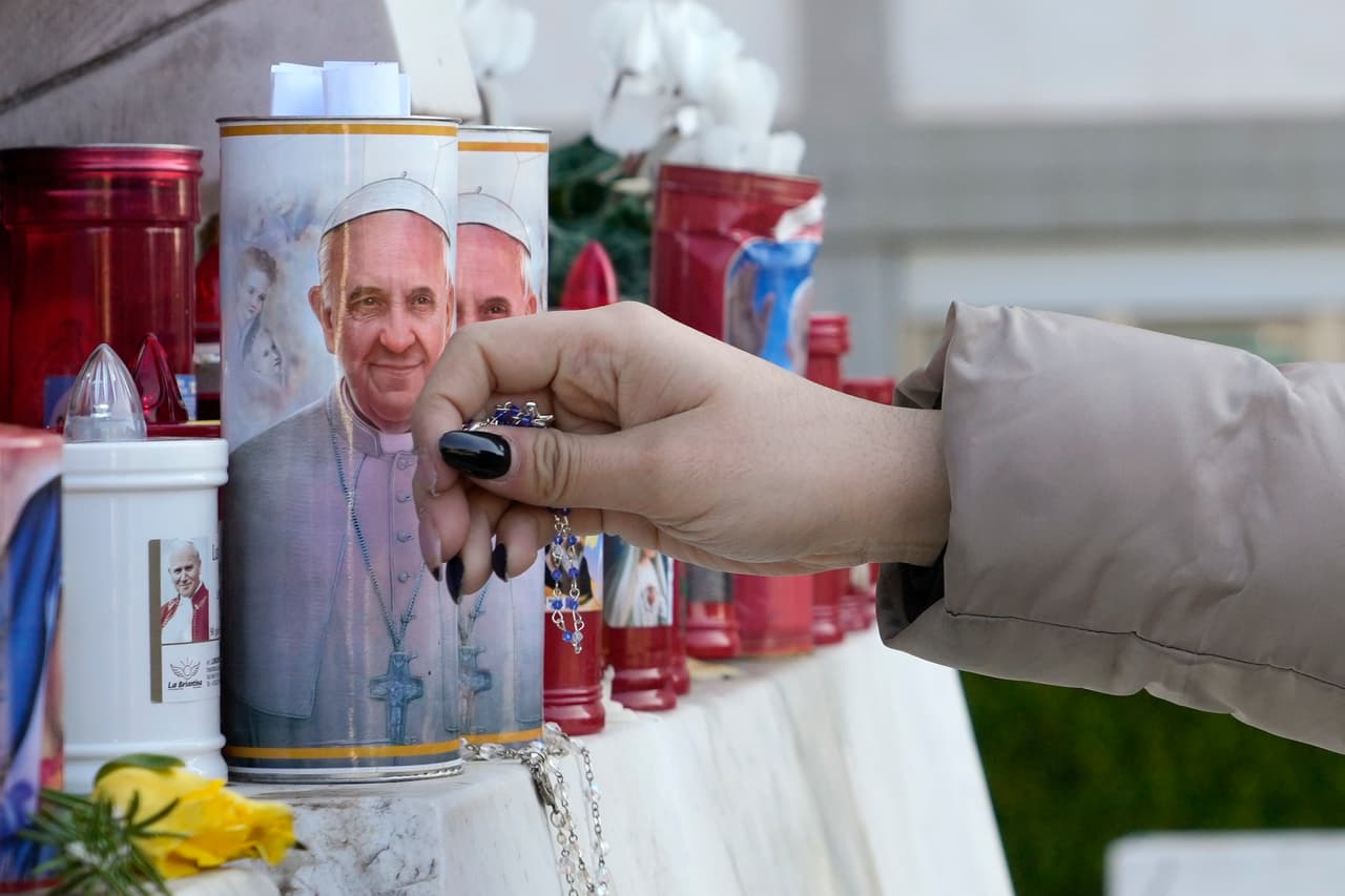 El papa Francisco está en estado crítico tras una crisis respiratoria, informa El Vaticano