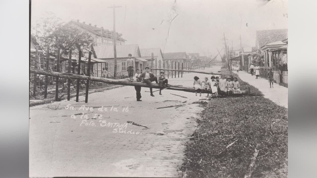 Según el archivo del Servicio Meteorológico Nacional, el ciclón 
<b>golpeó la parte norte de Florida el 25 de octubre de 1921</b>.
<br>