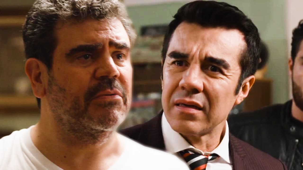 Por su parte, Ricardo, quien no recordaba nada tras el accidente, tuvo que comenzar a convivir con el padre de Toño, un hombre al que todos llamaban 
<b>‘El Bacalao’,</b> sin saber por qué sentía repudio por él.