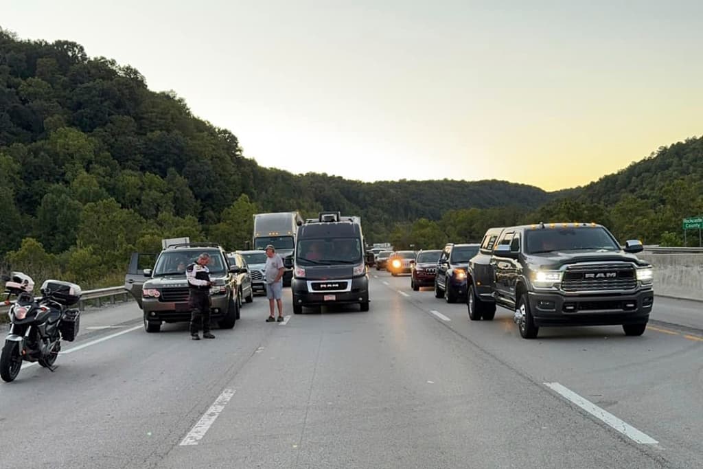 Tiroteo en Kentucky: varias personas fueron baleadas cerca de la carretera I-75; buscan intensamente al posible atacante