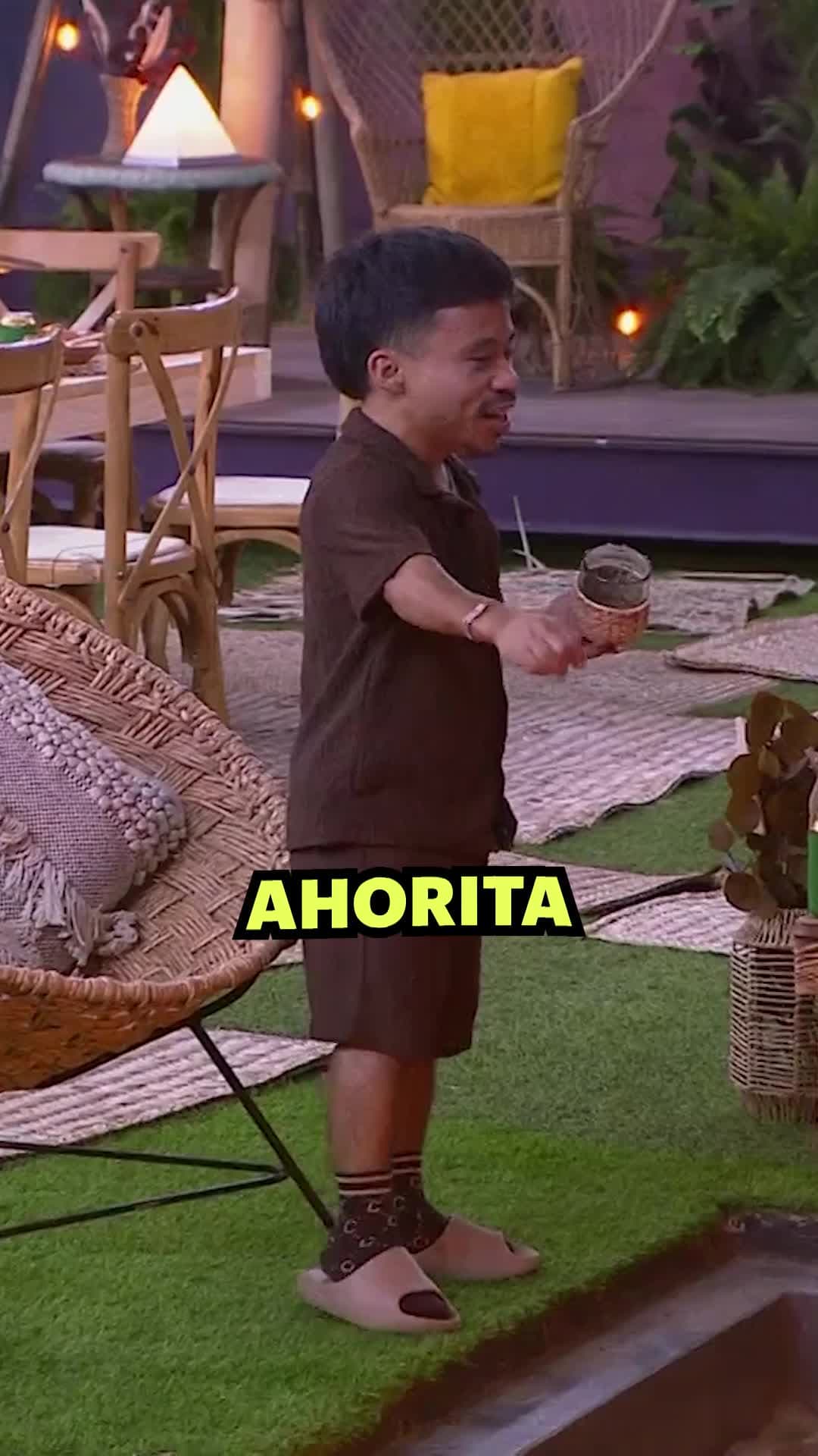 Abelito reta a los participantes y Facundo le contesta con una canción