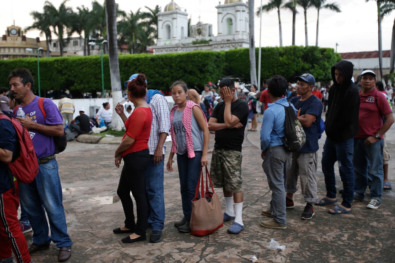 Las autoridades federales y del estado de Chiapas han ofrecido apoyo a los migrantes, incluida asesoría legal para quienes solicitaban asilo, indicó la Secretaría de Gobernación de México en un comunicado.