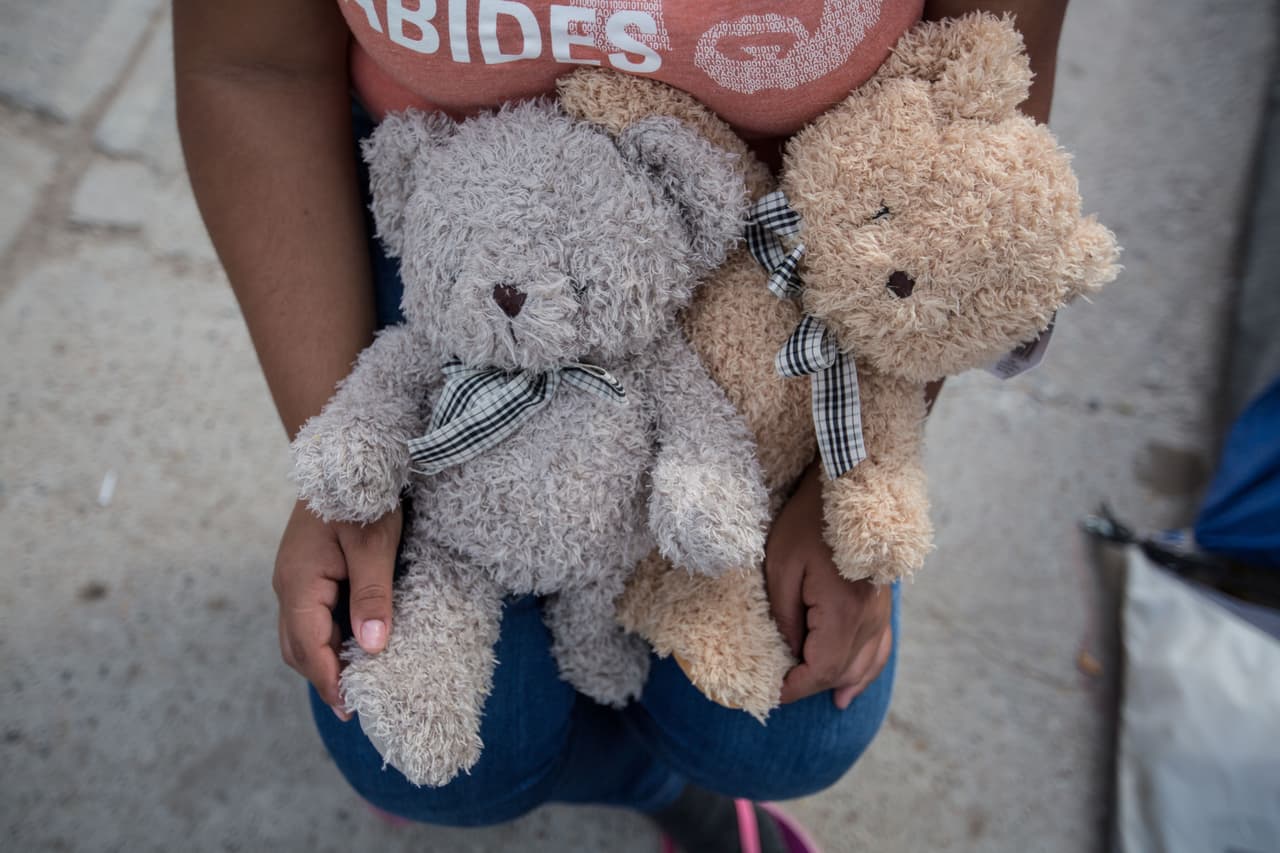 Los niños invisibles de la frontera: la crisis humanitaria que pasó de ‘las hieleras’ a las deportaciones exprés